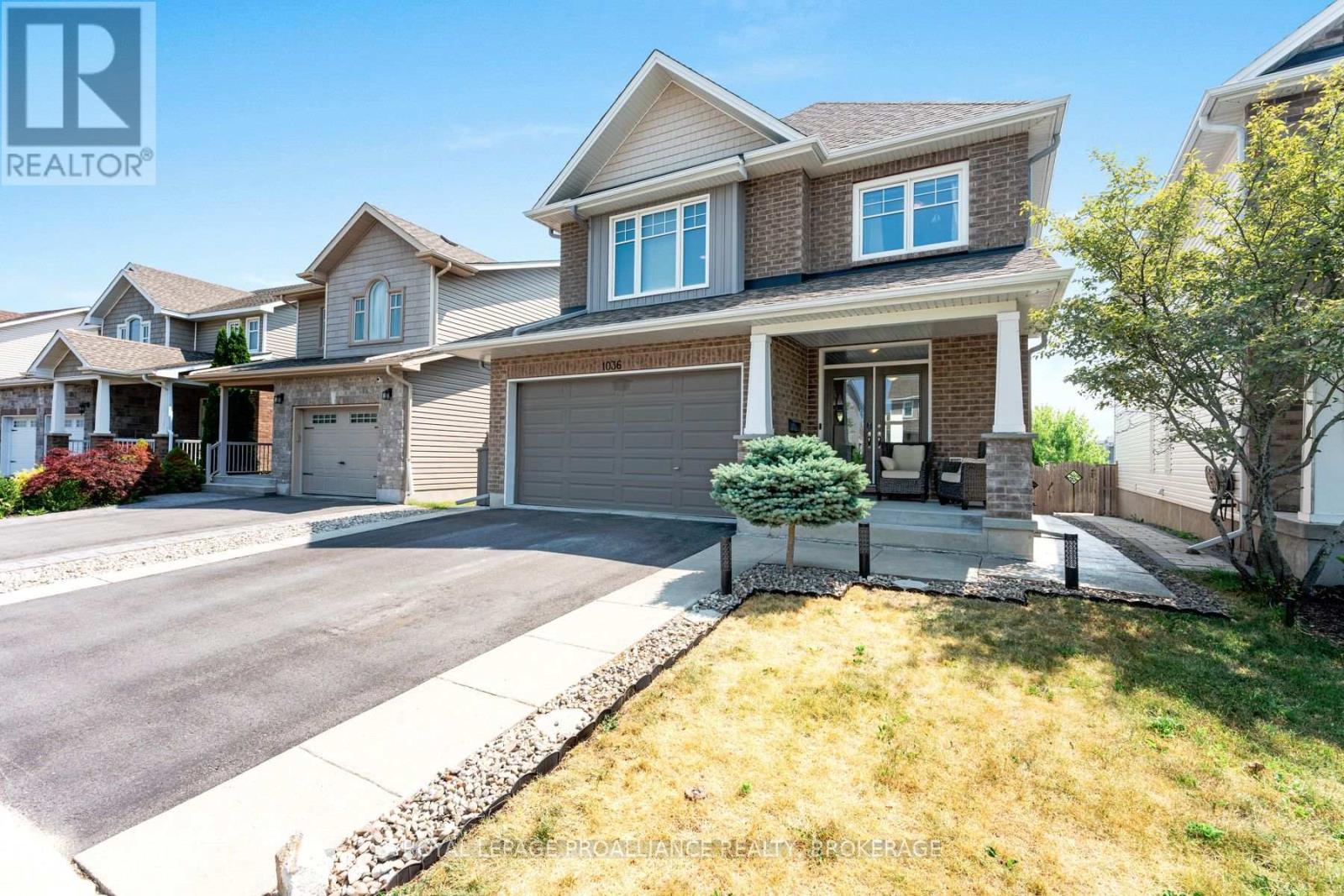 












1036 WOODHAVEN DRIVE

,
Kingston (City Northwest),




Ontario
K7P0H7

