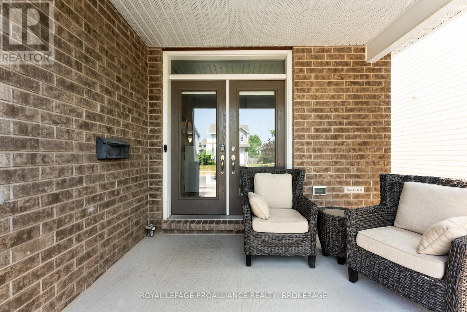 












1036 WOODHAVEN DRIVE

,
Kingston (City Northwest),




Ontario
K7P0H7

