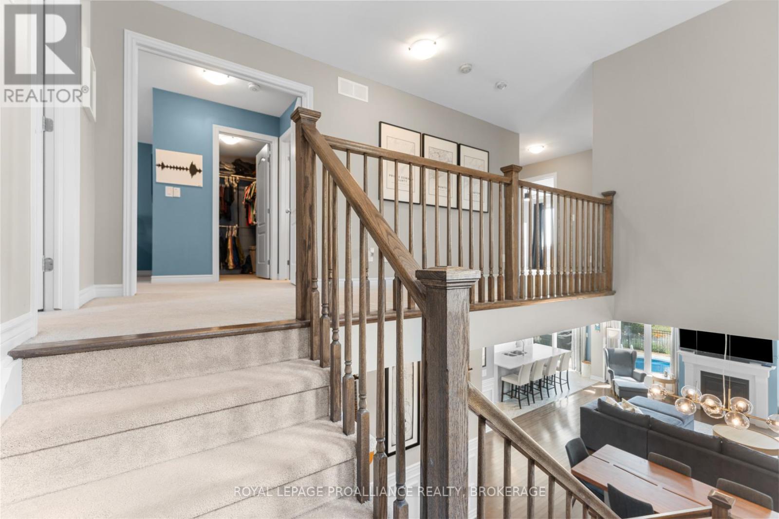 












1036 WOODHAVEN DRIVE

,
Kingston (City Northwest),




Ontario
K7P0H7

