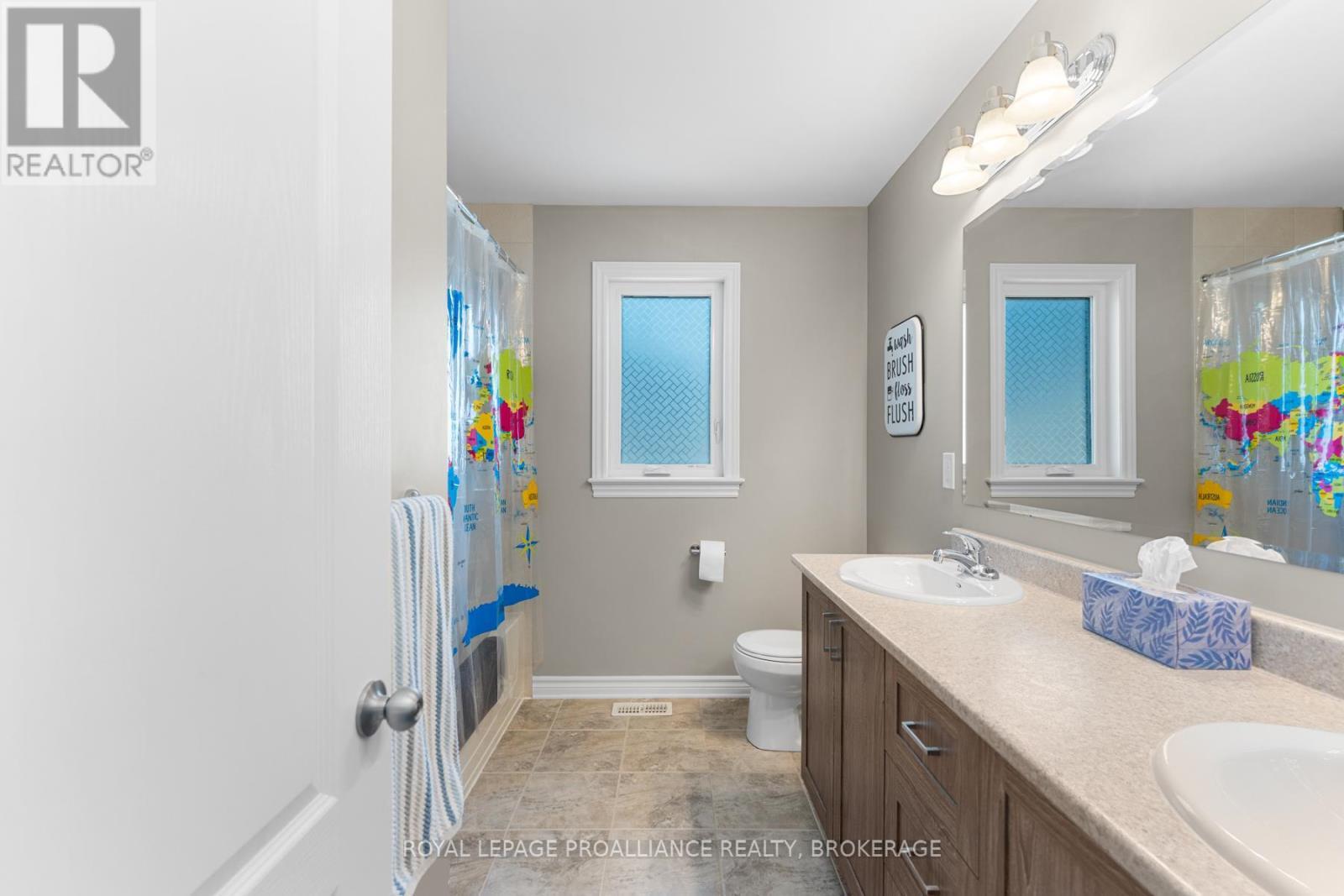 












1036 WOODHAVEN DRIVE

,
Kingston (City Northwest),




Ontario
K7P0H7

