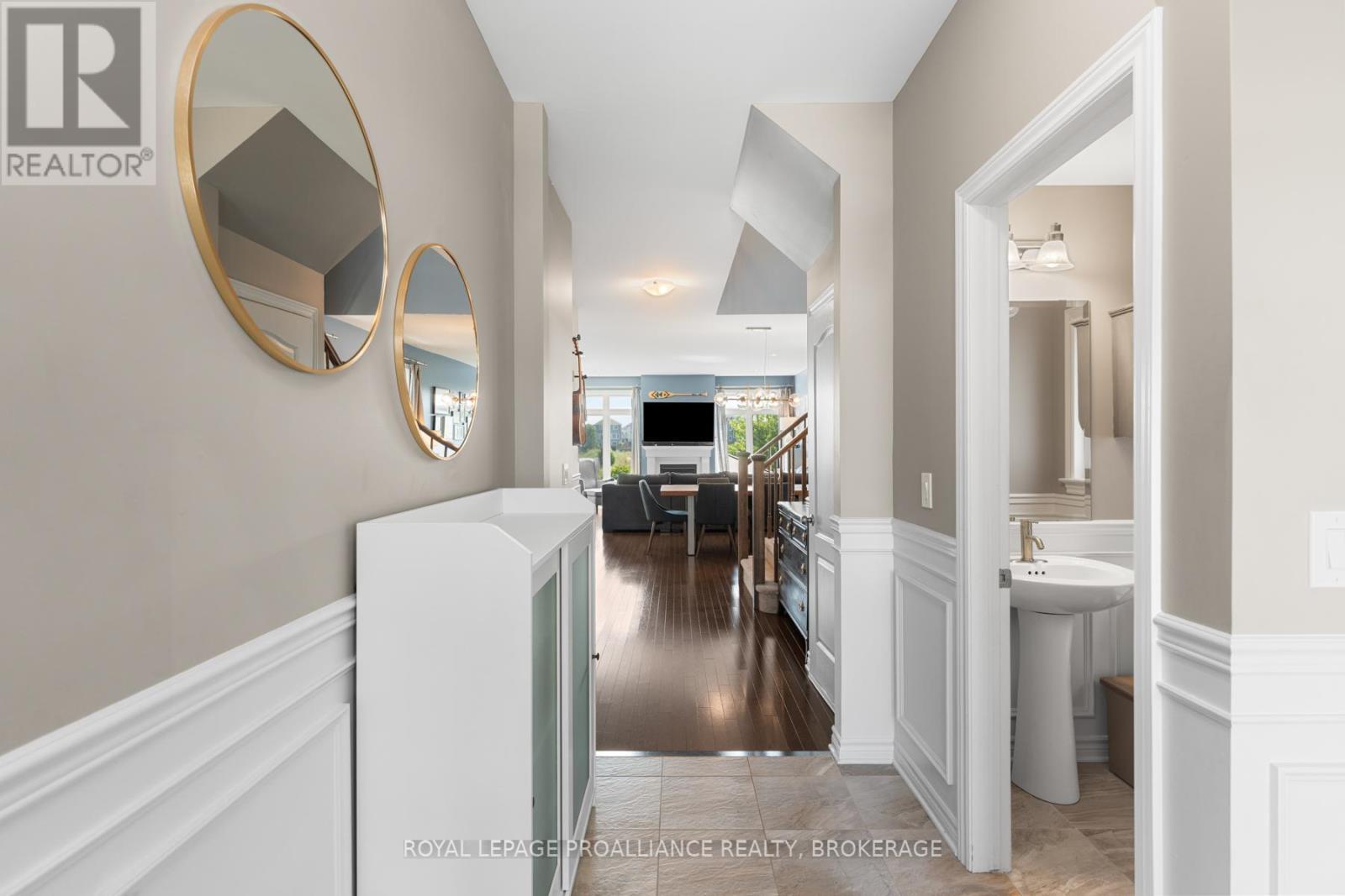 












1036 WOODHAVEN DRIVE

,
Kingston (City Northwest),




Ontario
K7P0H7

