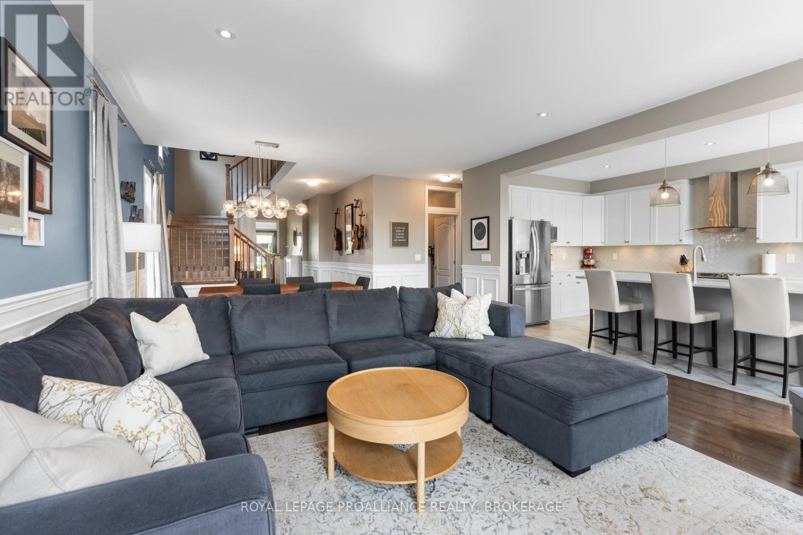 












1036 WOODHAVEN DRIVE

,
Kingston (City Northwest),




Ontario
K7P0H7

