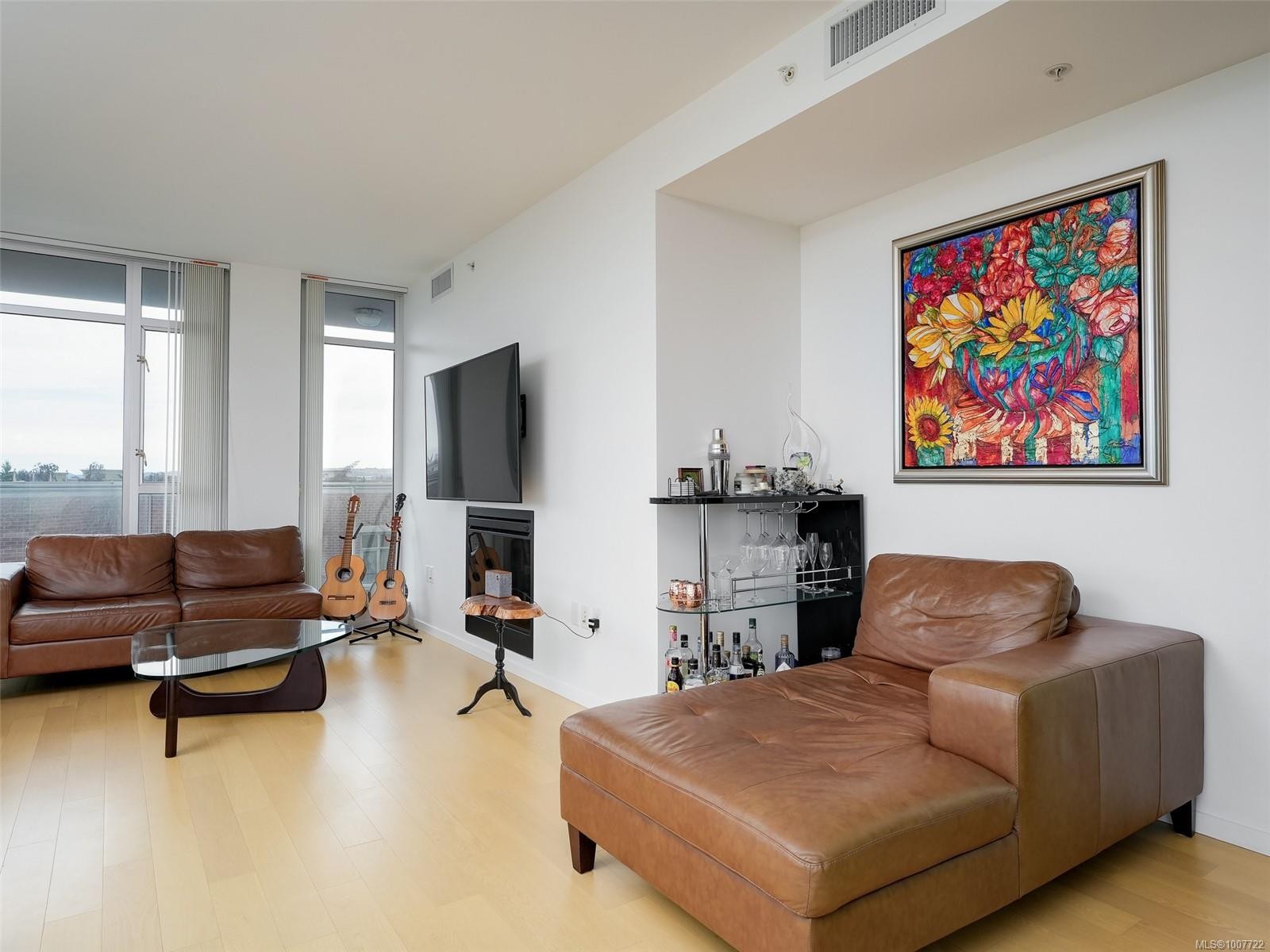 









100


SAGHALIE

Rd, 206,
Victoria,




BC
V9A 0A1

