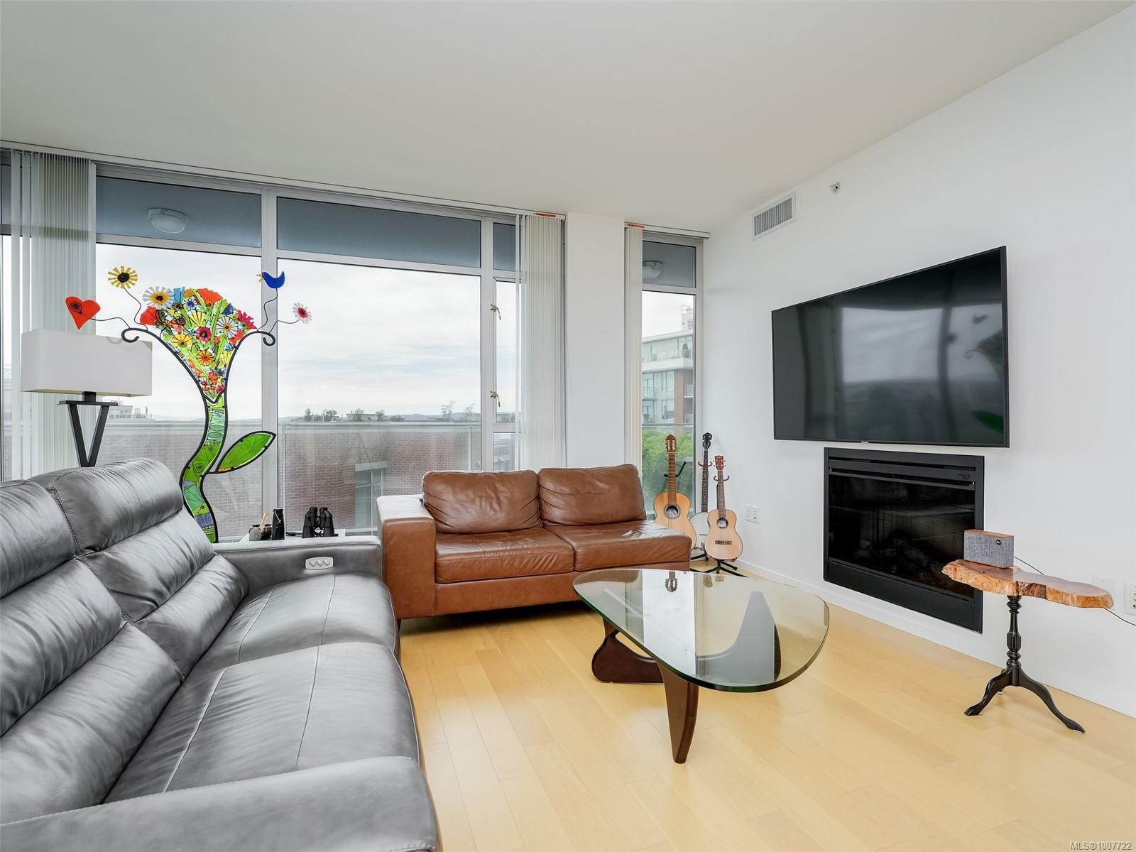 









100


SAGHALIE

Rd, 206,
Victoria,




BC
V9A 0A1


