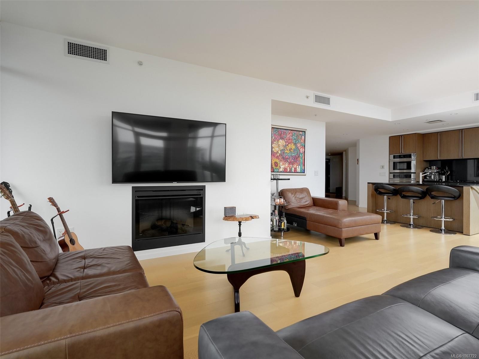 









100


SAGHALIE

Rd, 206,
Victoria,




BC
V9A 0A1

