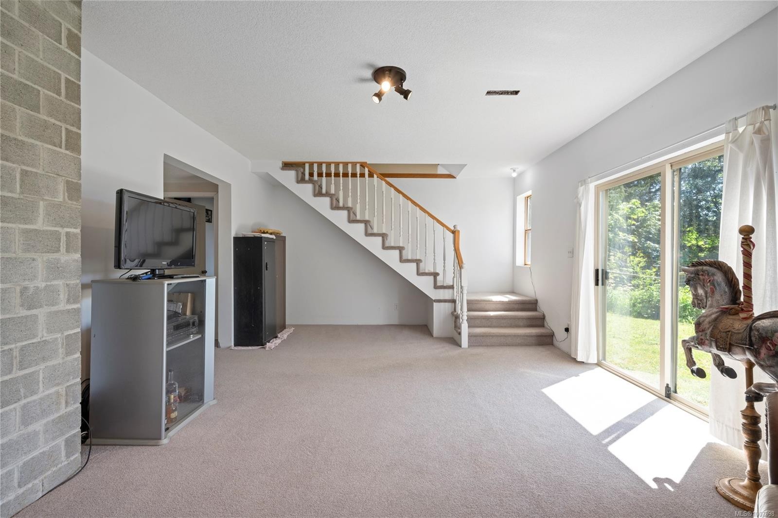 









2120


Huddington

Rd,
Nanaimo,




BC
V9X 1M1

