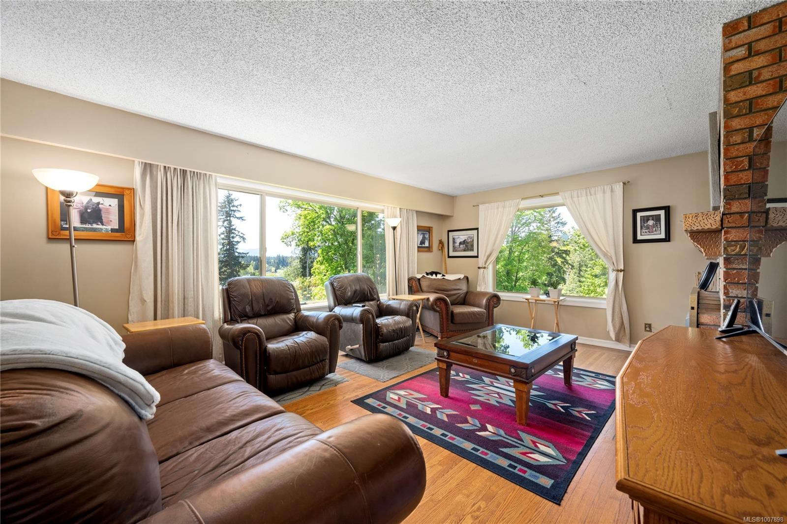 









2120


Huddington

Rd,
Nanaimo,




BC
V9X 1M1

