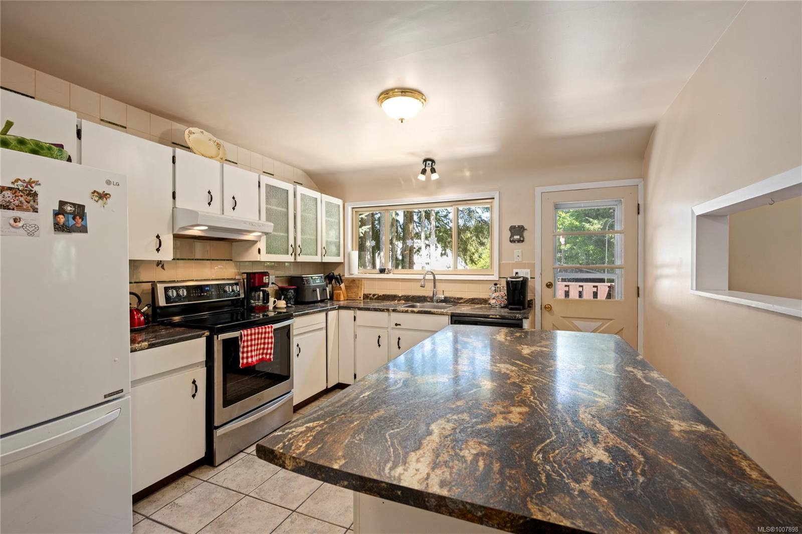 









2120


Huddington

Rd,
Nanaimo,




BC
V9X 1M1

