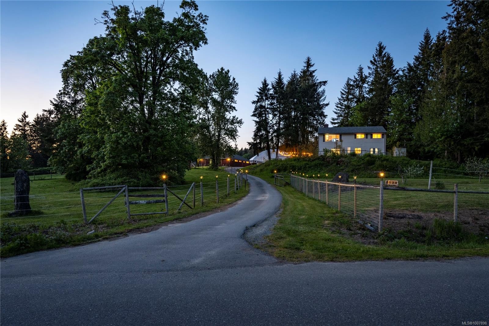 









2120


Huddington

Rd,
Nanaimo,




BC
V9X 1M1

