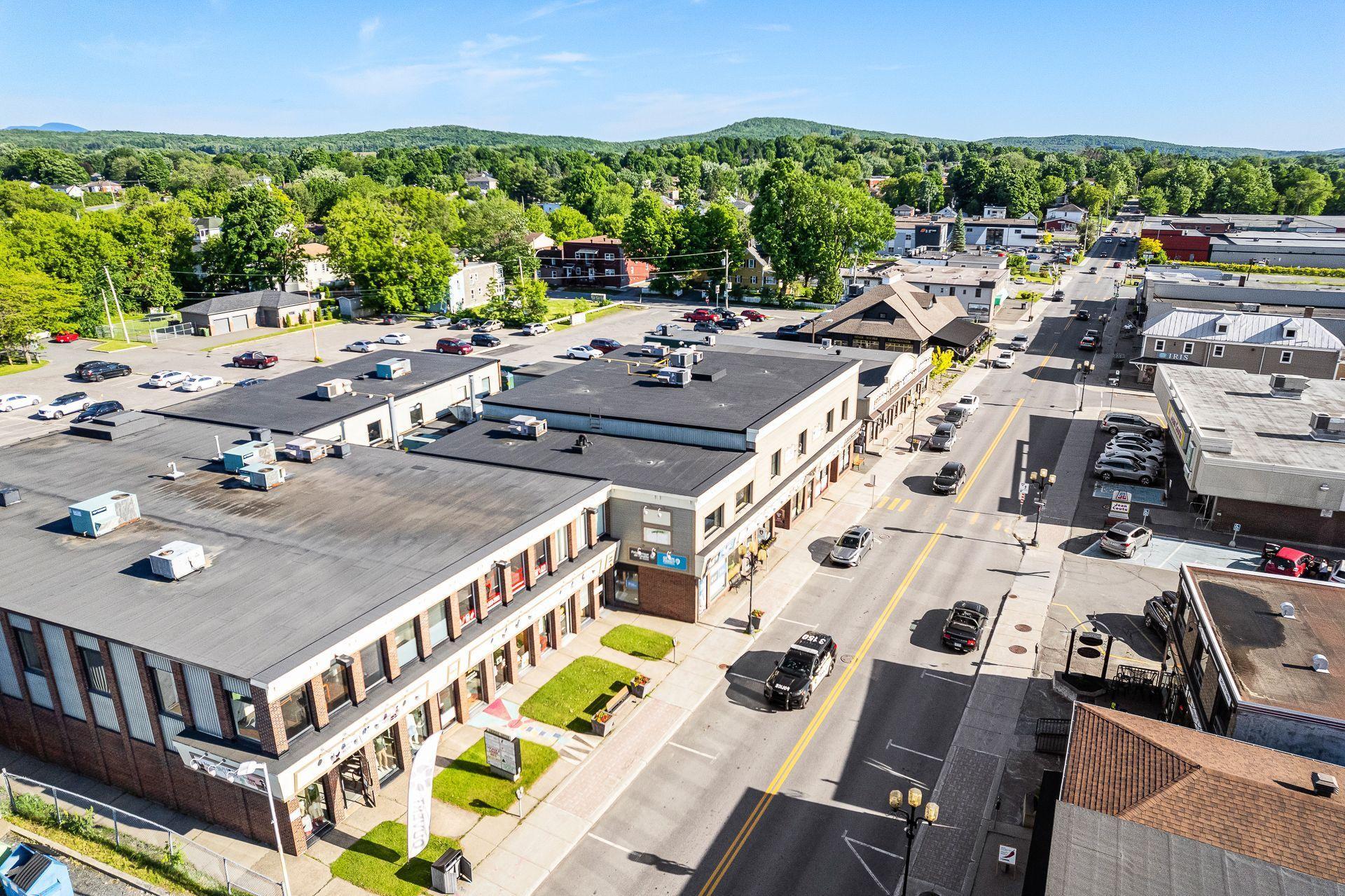 









495

 - 521


Rue du Sud

,
Cowansville,




QC
J2K2X9

