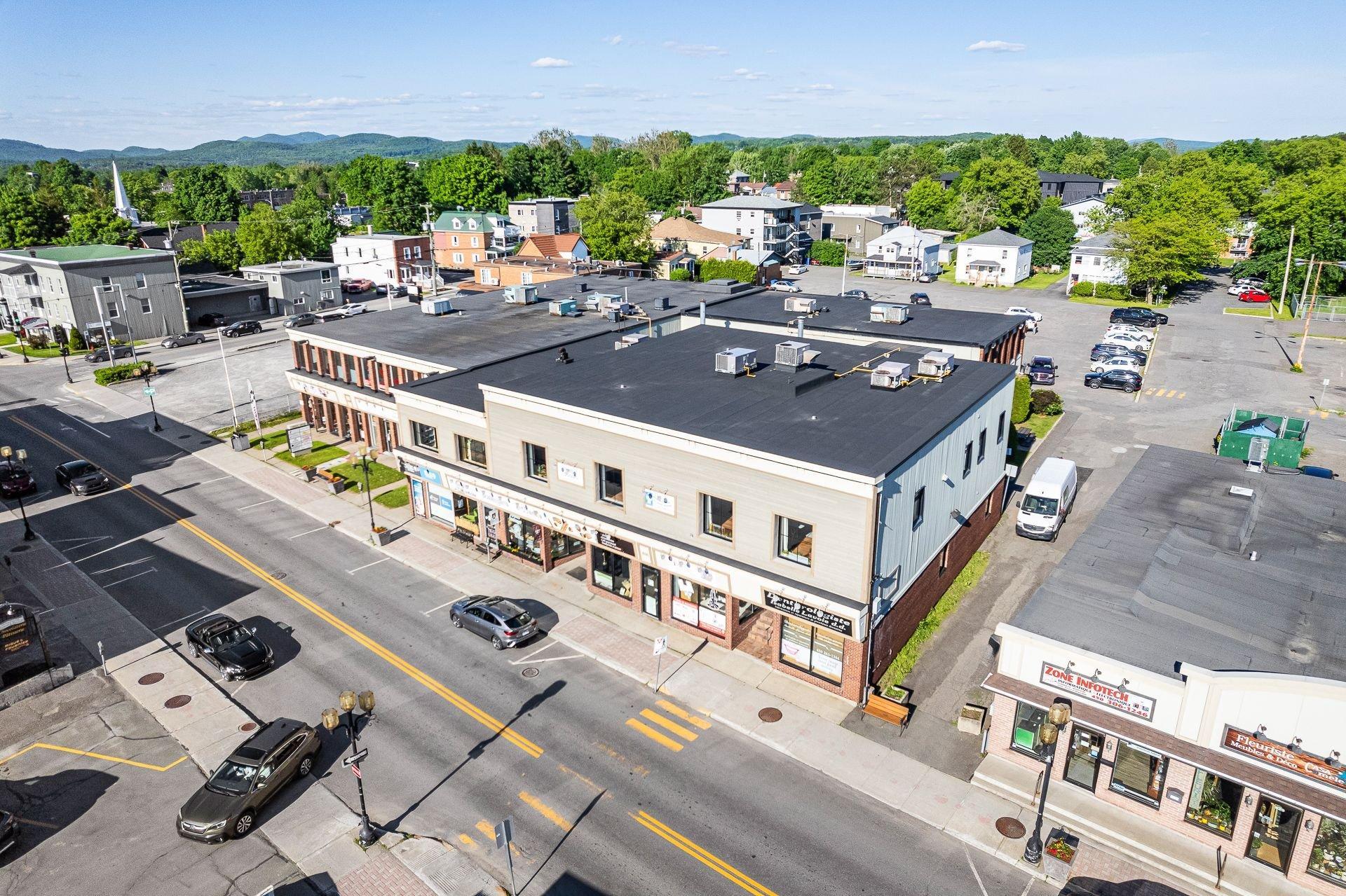









495

 - 521


Rue du Sud

,
Cowansville,




QC
J2K2X9

