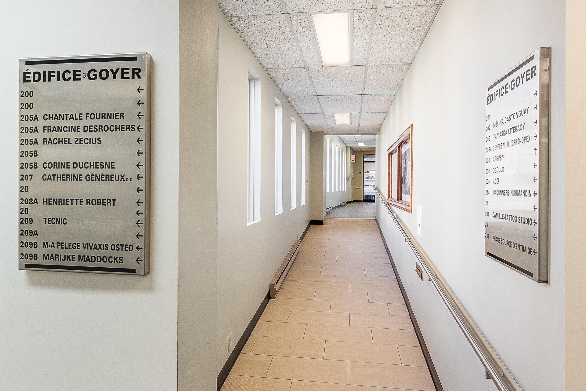 









495

 - 521


Rue du Sud

,
Cowansville,




QC
J2K2X9

