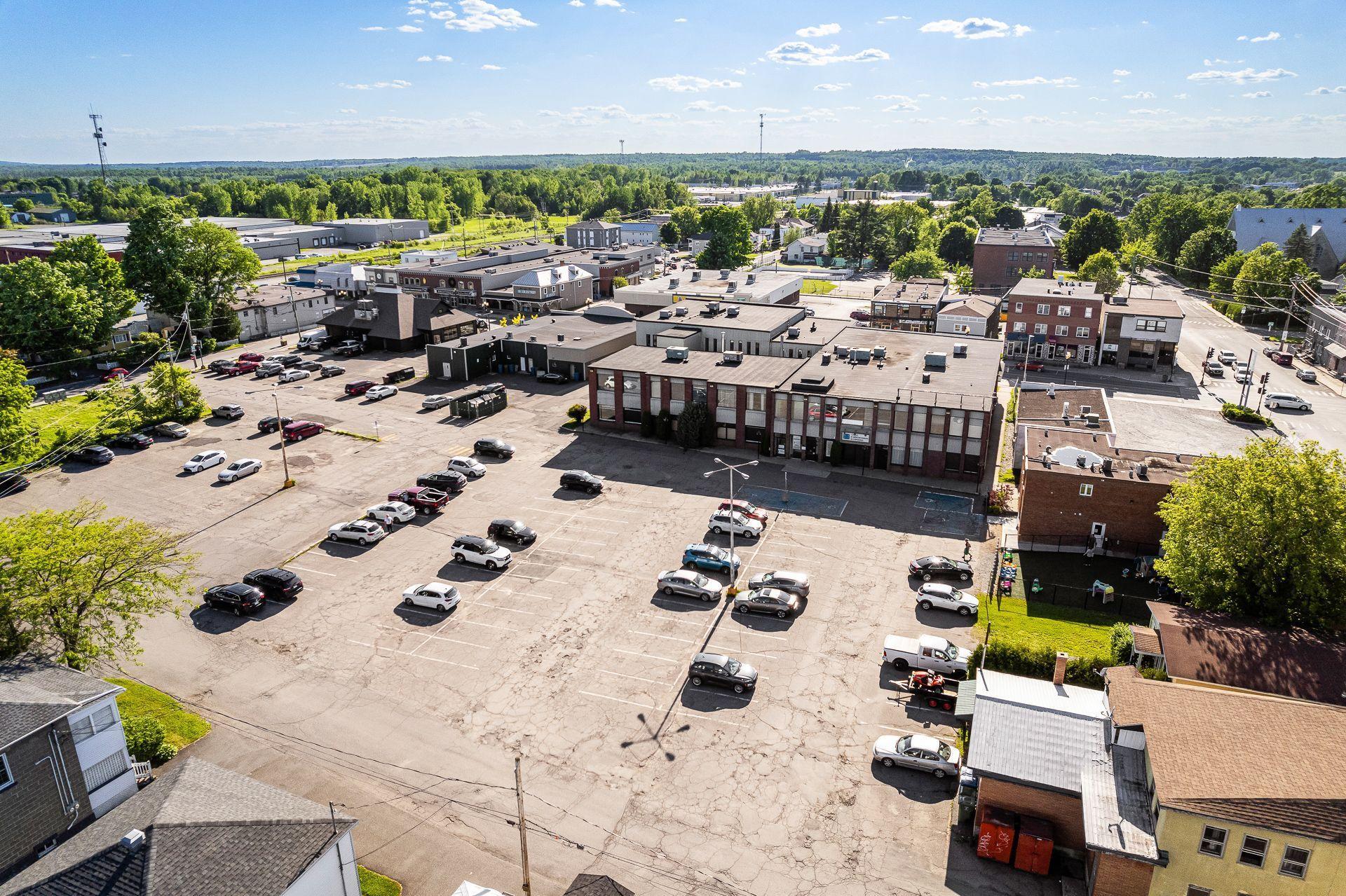 









495

 - 521


Rue du Sud

,
Cowansville,




QC
J2K2X9

