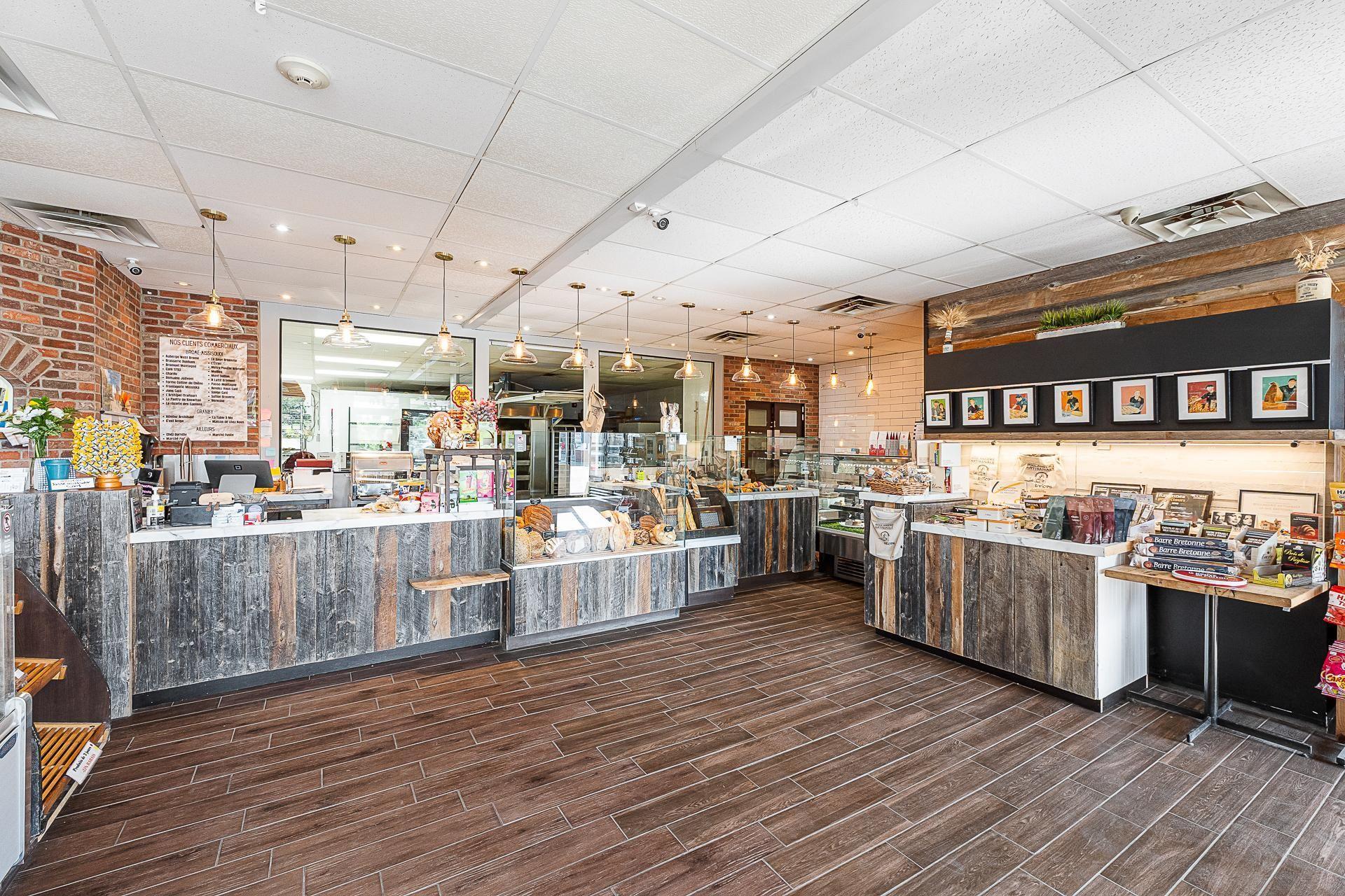 









495

 - 521


Rue du Sud

,
Cowansville,




QC
J2K2X9

