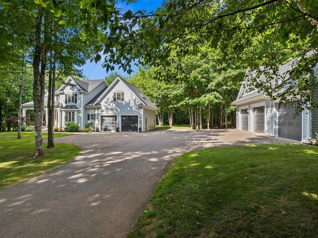 












2016 Scales Pond Road

,
South Freetown,




PE
C0B 1N0

