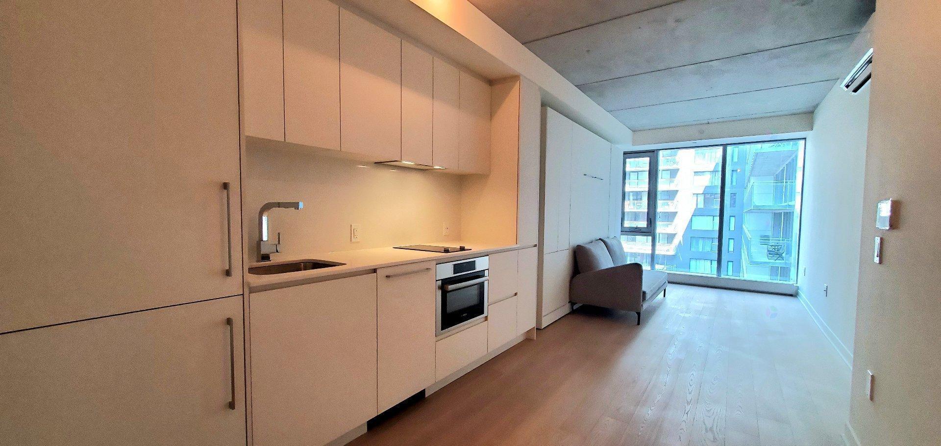 









360


Rue Mayor

, 1210,
Montréal (Ville-Marie),




QC
H3A0J4

