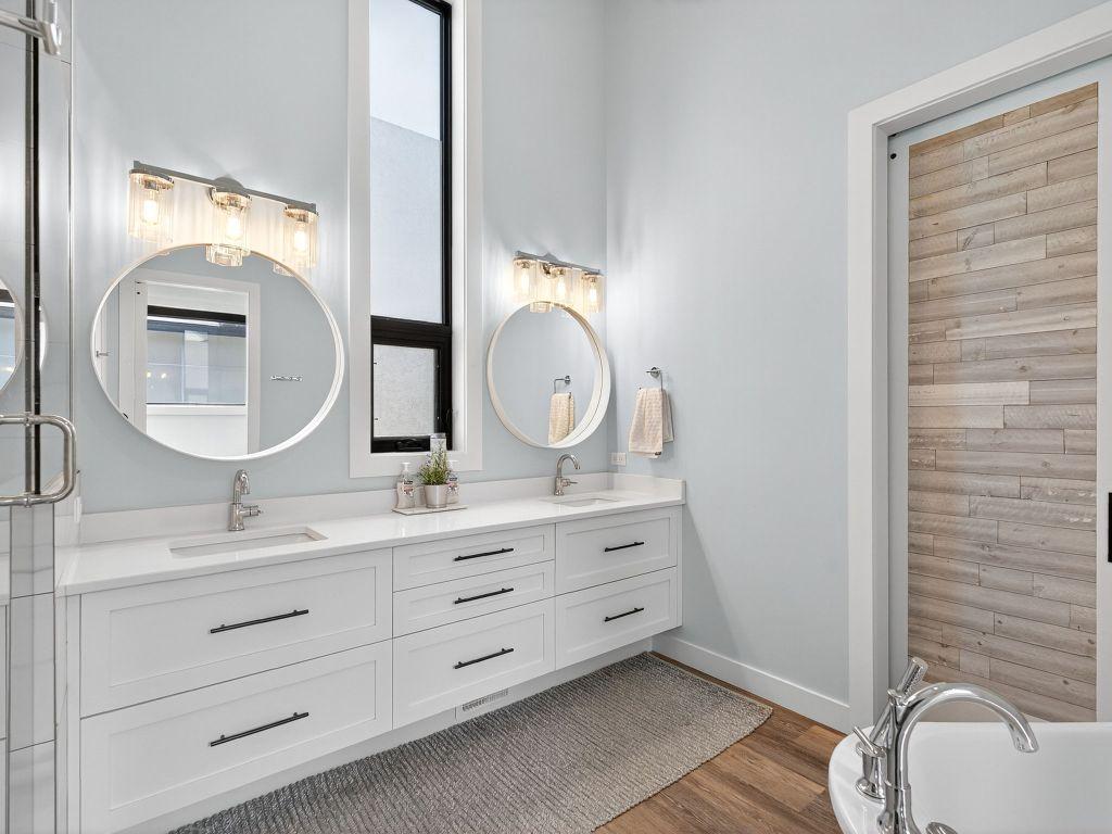 









9900


Eastside

Road, 20,
Vernon,




BC
V1H 1L6

