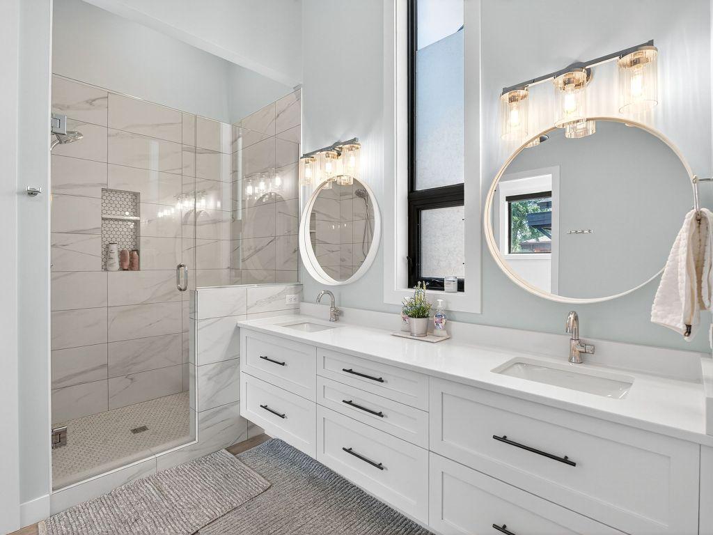 









9900


Eastside

Road, 20,
Vernon,




BC
V1H 1L6

