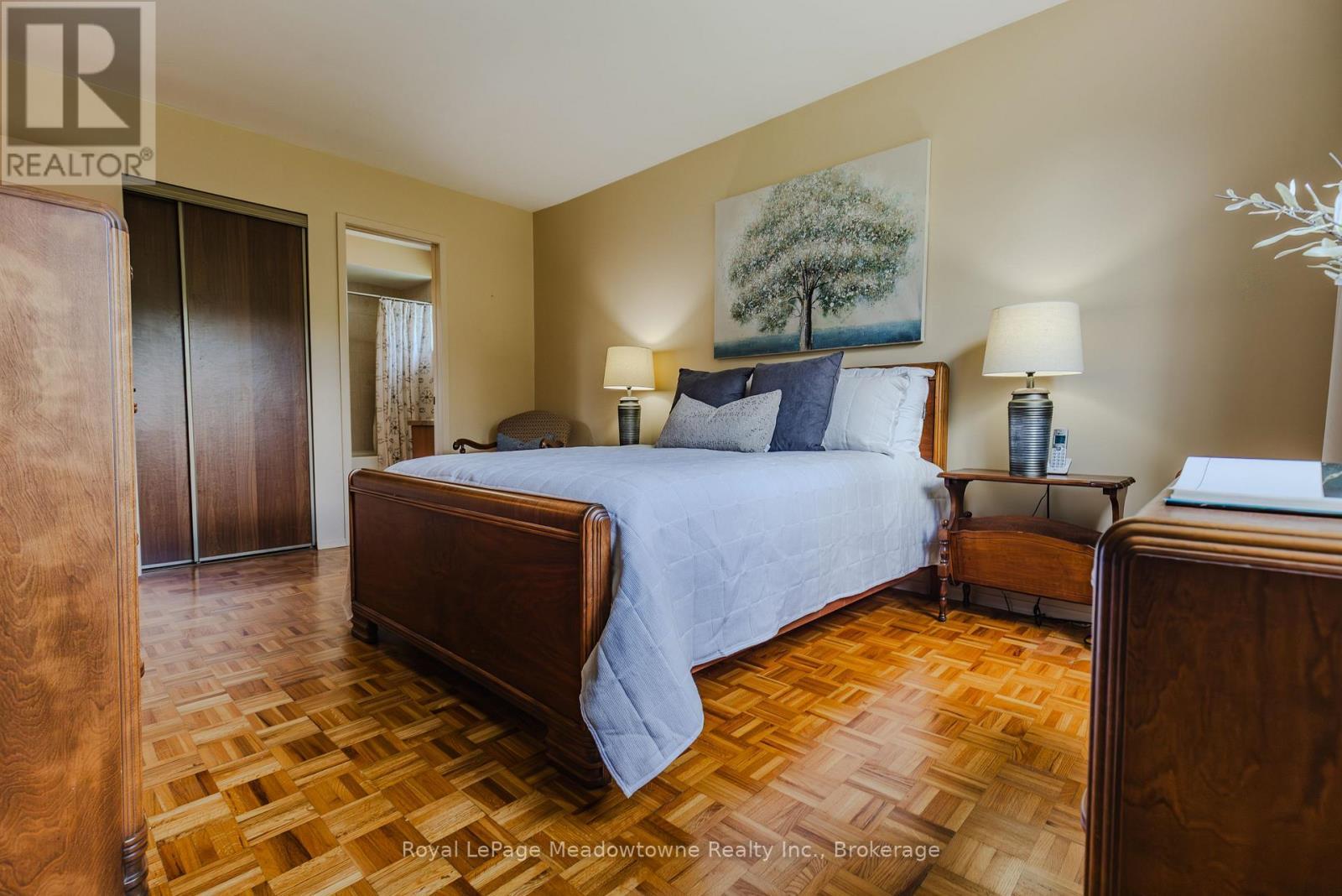 












840 CEDARBRAE AVENUE

,
Milton (DP Dorset Park),




Ontario
L9T3X1

