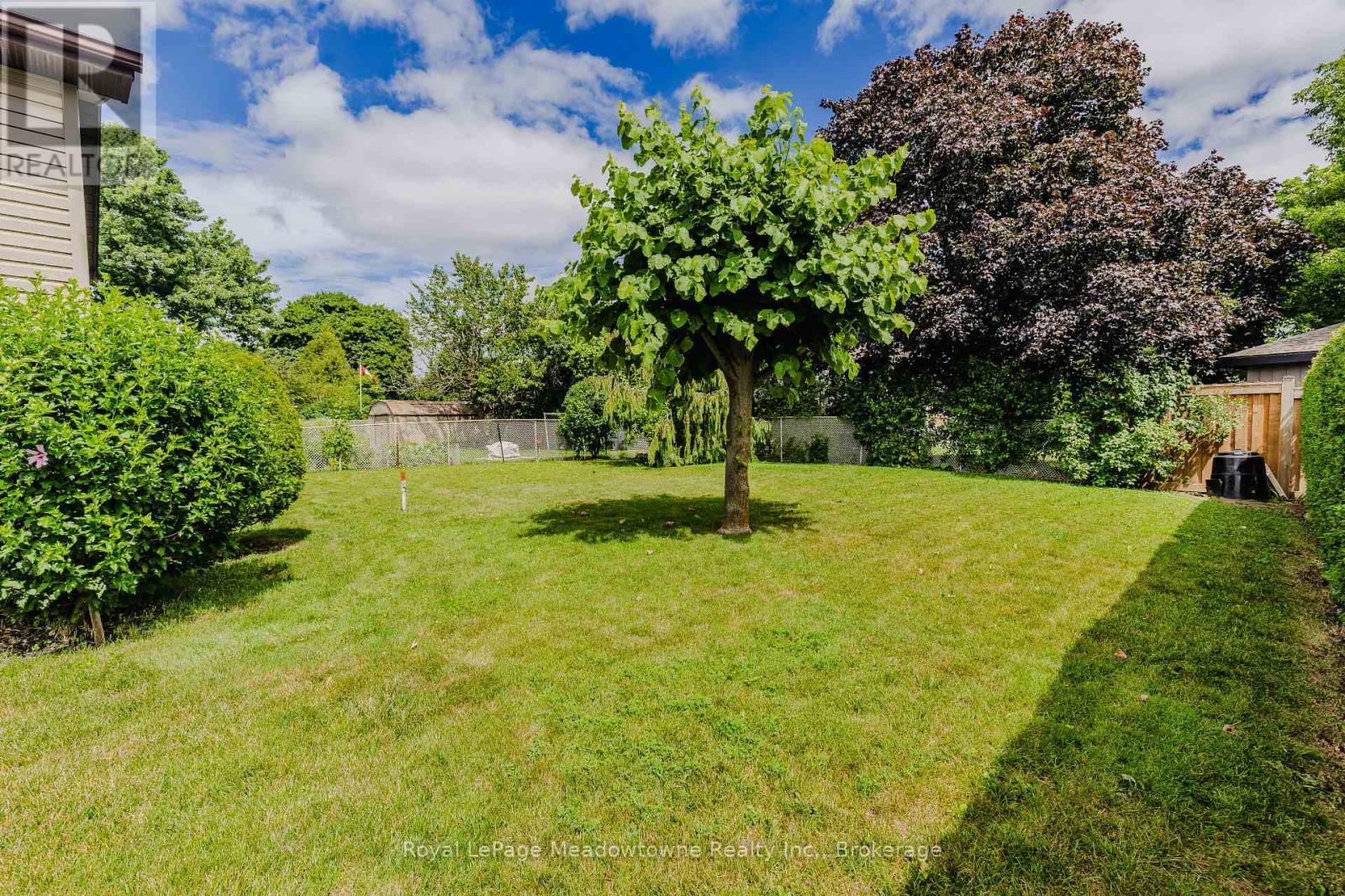 












840 CEDARBRAE AVENUE

,
Milton (DP Dorset Park),




Ontario
L9T3X1

