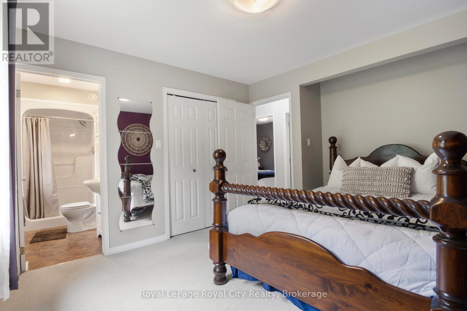 












495 HILL STREET E

,
Centre Wellington (Fergus),




Ontario
N1M1H6

