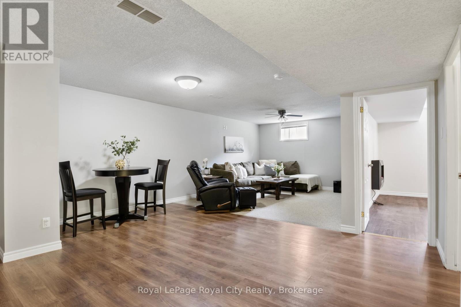 












495 HILL STREET E

,
Centre Wellington (Fergus),




Ontario
N1M1H6

