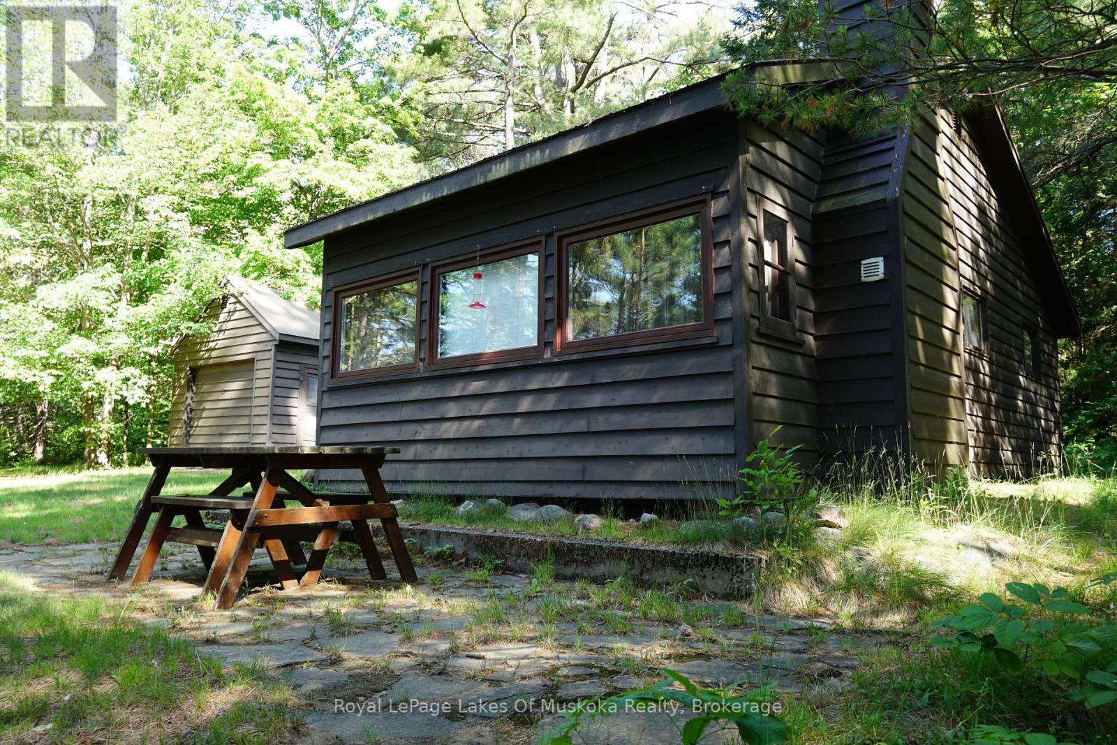 












1173 LAKE OF TWO RIVERS

,
Unorganized Townships,




Ontario
P1H2G9

