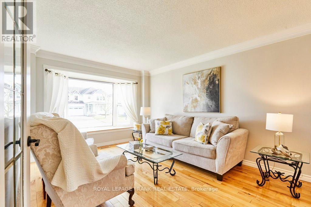 












27 POPLAR PARK CRESCENT N

,
Scugog (Port Perry),




Ontario
L9L1E3

