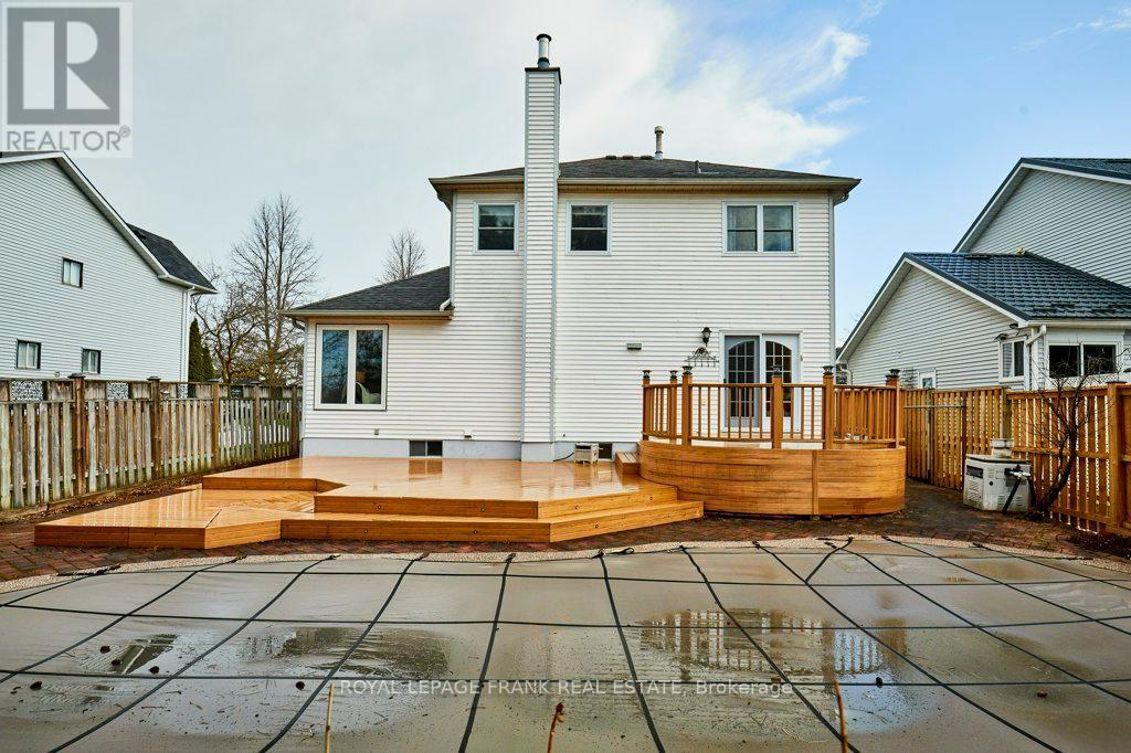 












27 POPLAR PARK CRESCENT N

,
Scugog (Port Perry),




Ontario
L9L1E3

