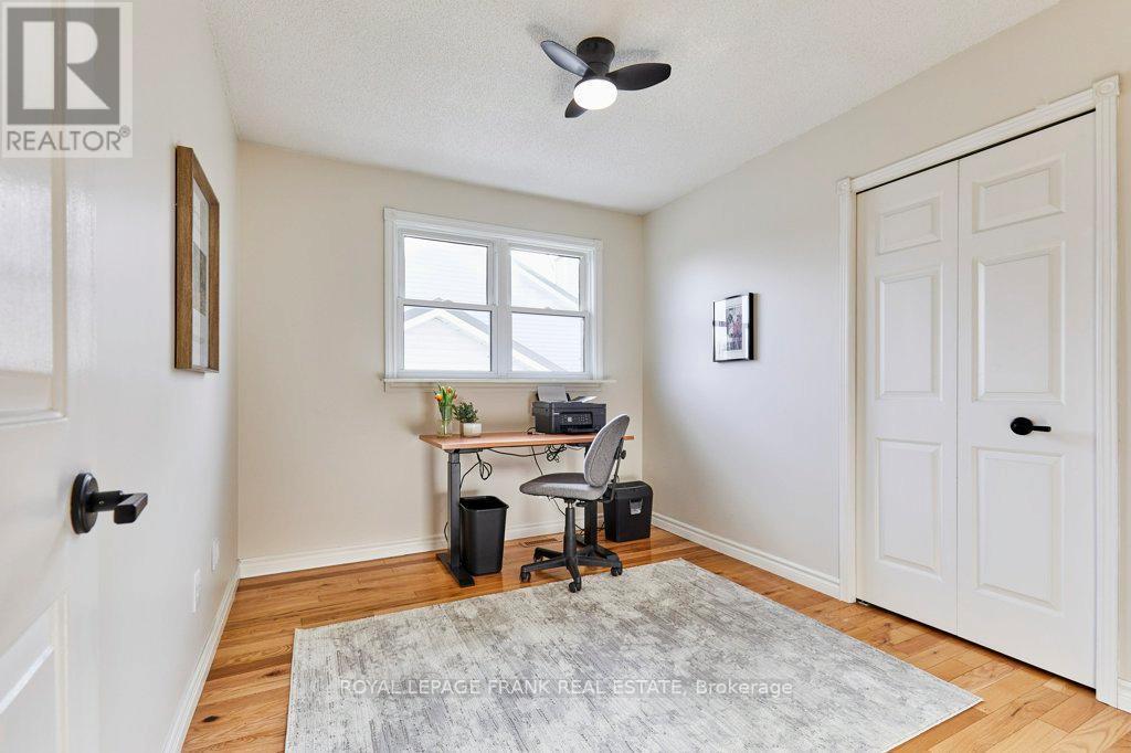 












27 POPLAR PARK CRESCENT N

,
Scugog (Port Perry),




Ontario
L9L1E3

