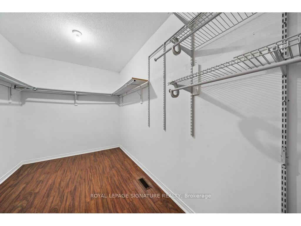 









584


Doubletree

Lane,
Newmarket,




ON
L3X 2K6

