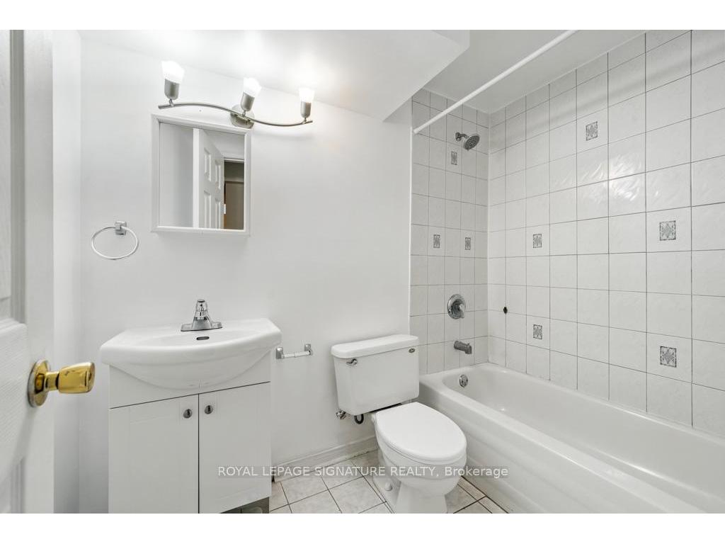 









584


Doubletree

Lane,
Newmarket,




ON
L3X 2K6

