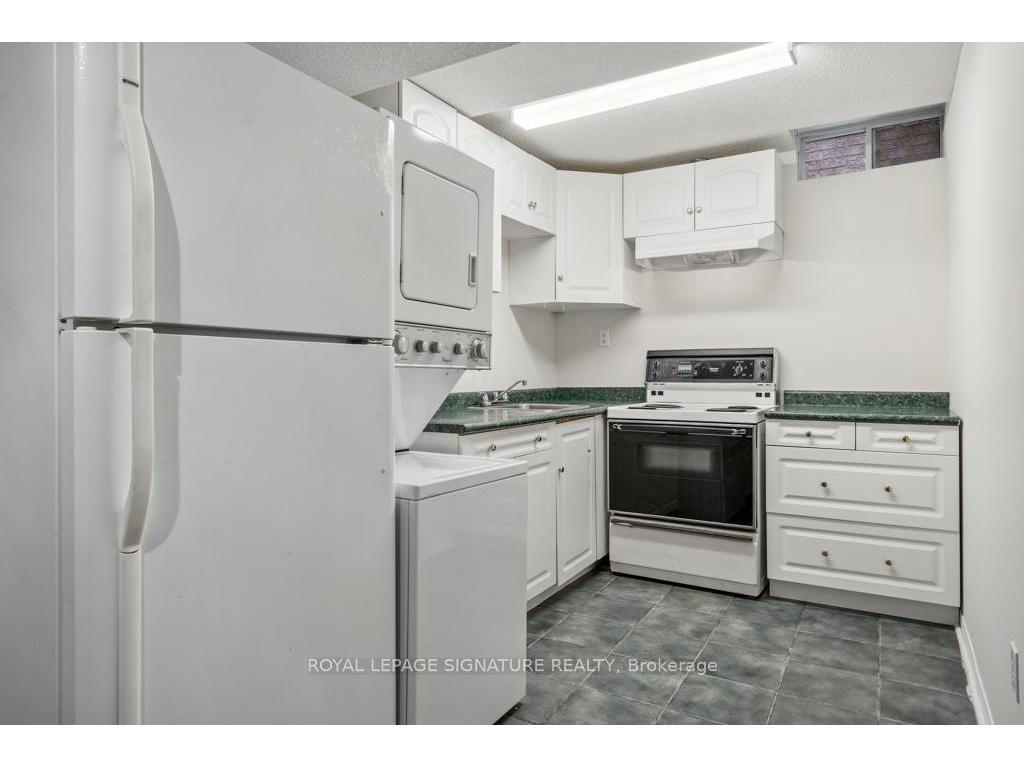 









584


Doubletree

Lane,
Newmarket,




ON
L3X 2K6


