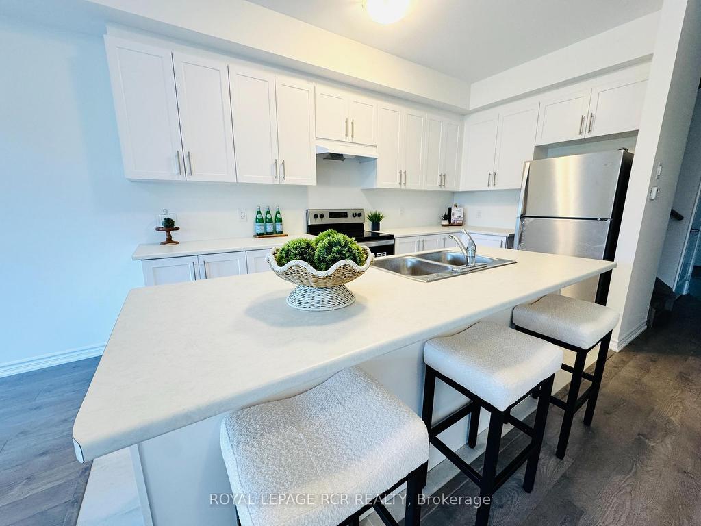 









152


Winters

Way,
Shelburne,




ON
L9V 3Y1

