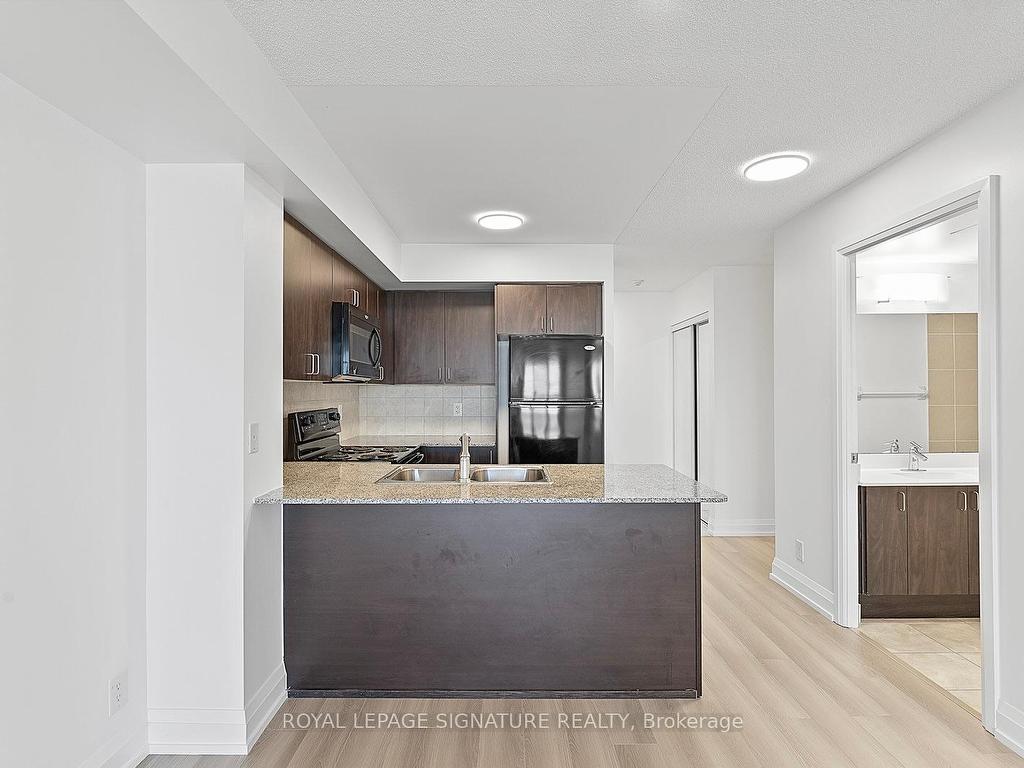 









55


De Boers

Drive, 1109,
Toronto,




ON
M3J 0G5

