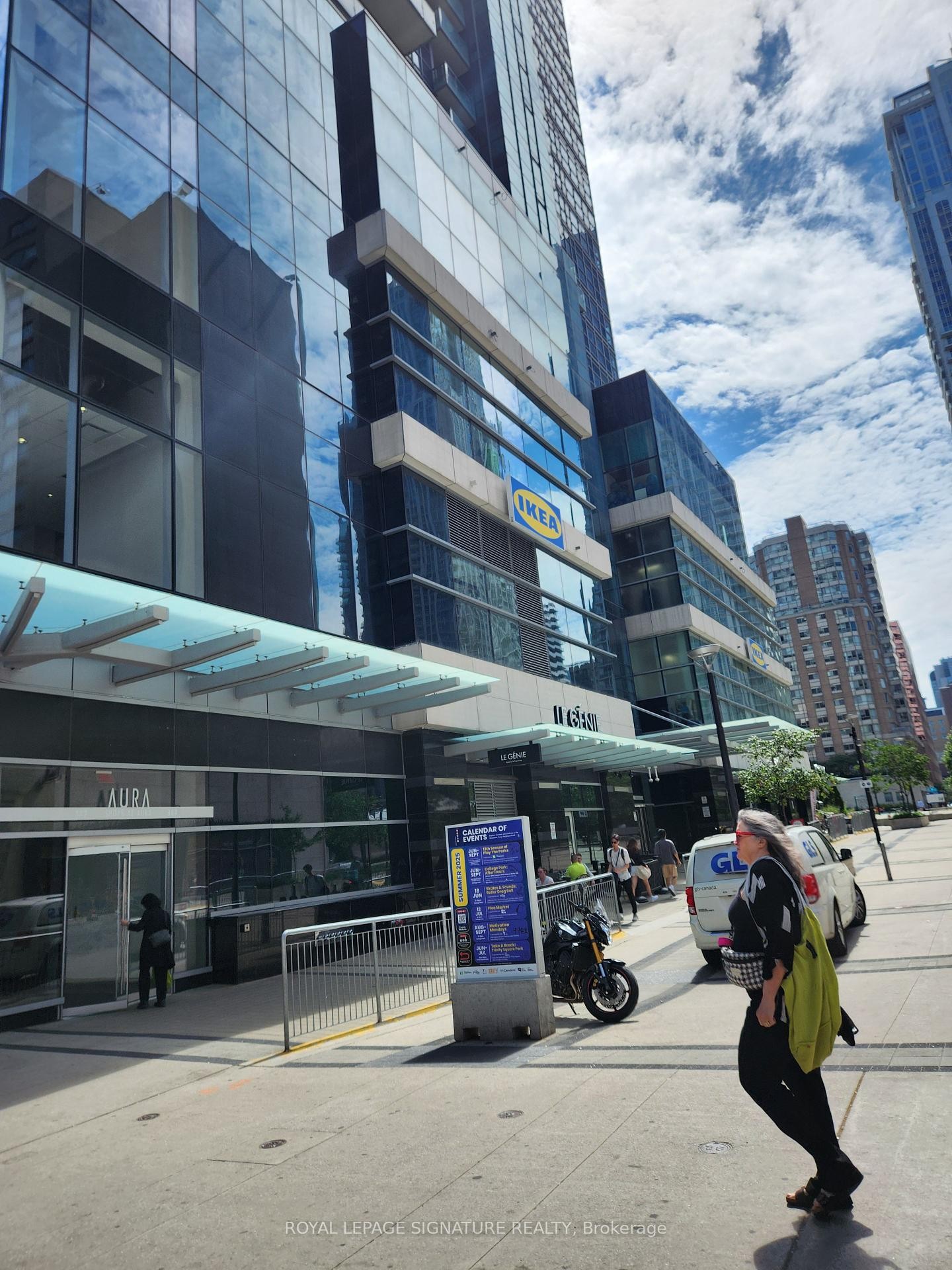 









384


Yonge

Street, 47,
Toronto,




ON
M5G 2K2

