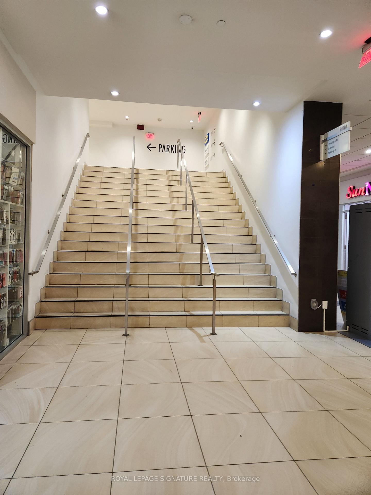 









384


Yonge

Street, 47,
Toronto,




ON
M5G 2K2

