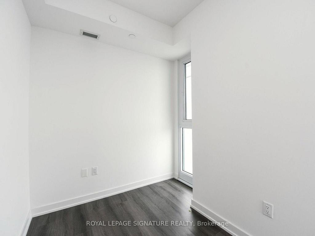 









3883


Quartz

Road, 3504,
Mississauga,




ON
L5B 4M6

