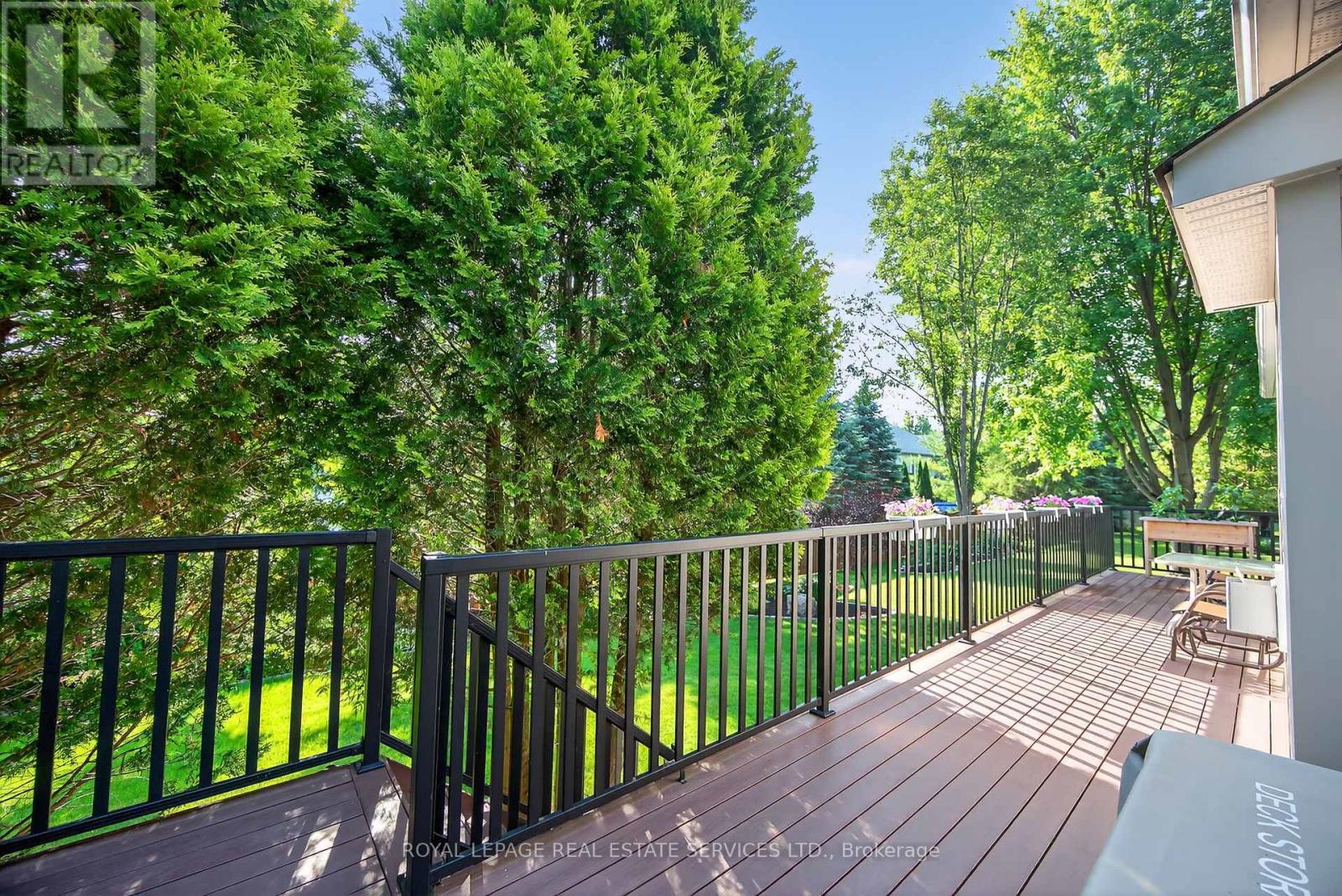 












17 NORTHWOOD DRIVE

,
Wasaga Beach,




Ontario
L9Z3B5


