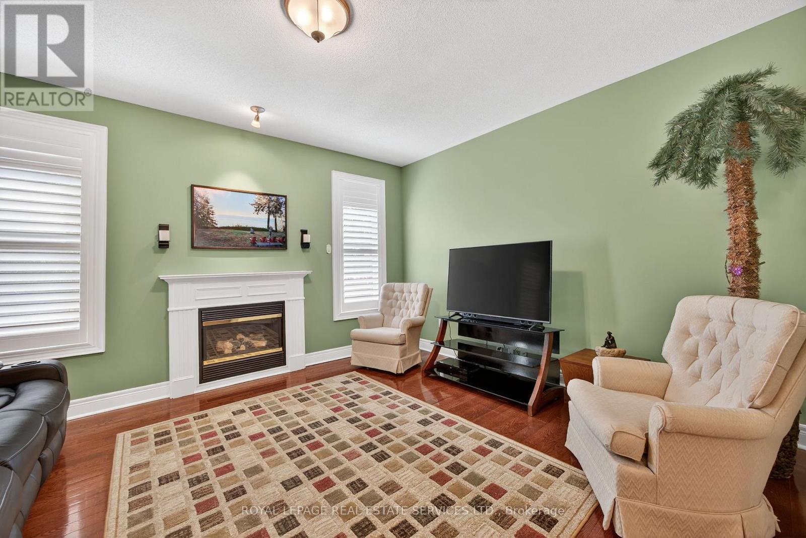 












17 NORTHWOOD DRIVE

,
Wasaga Beach,




Ontario
L9Z3B5

