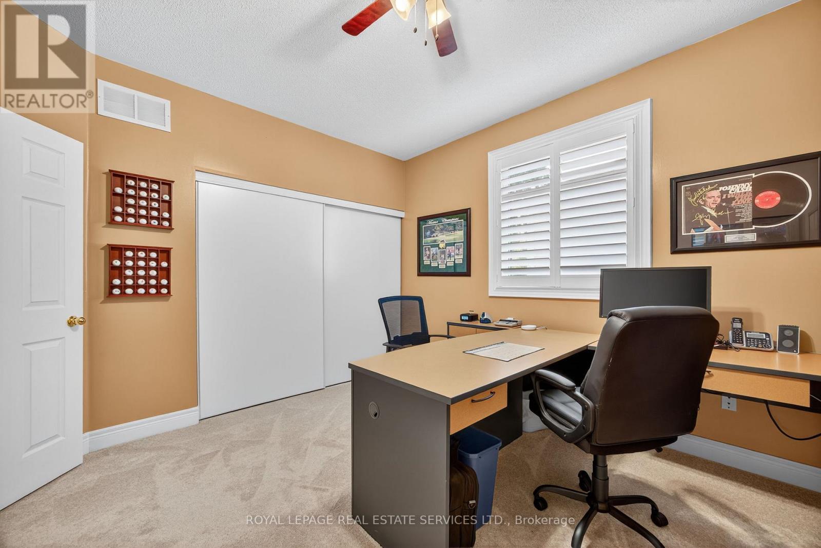 












17 NORTHWOOD DRIVE

,
Wasaga Beach,




Ontario
L9Z3B5

