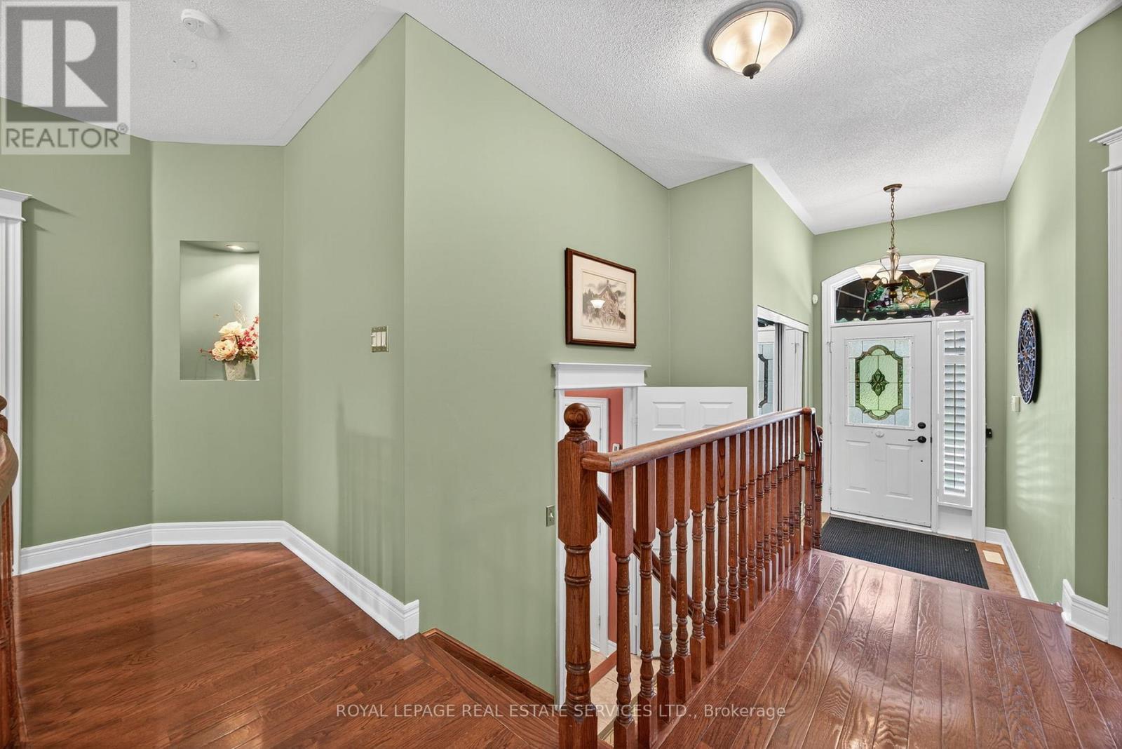 












17 NORTHWOOD DRIVE

,
Wasaga Beach,




Ontario
L9Z3B5

