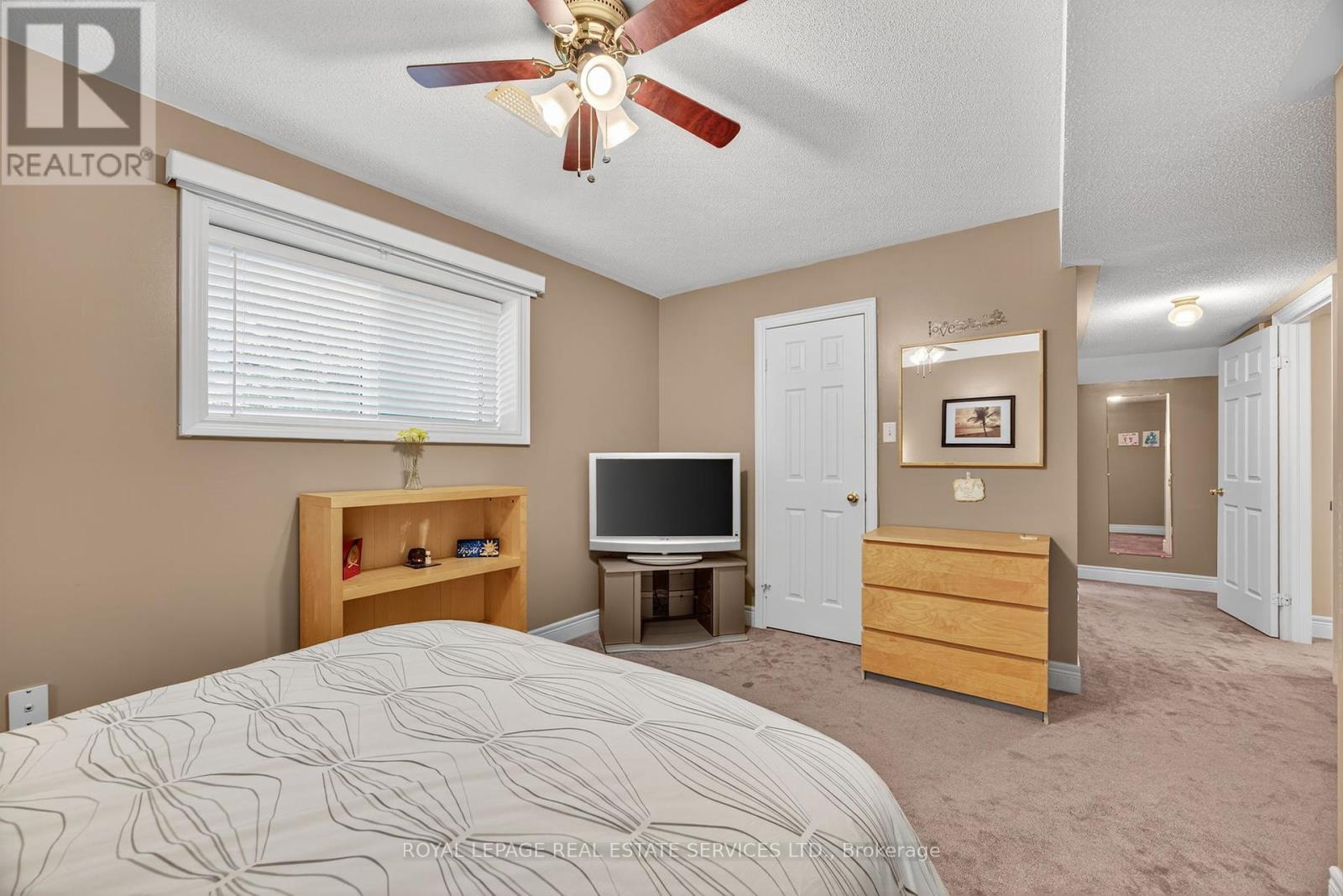 












17 NORTHWOOD DRIVE

,
Wasaga Beach,




Ontario
L9Z3B5

