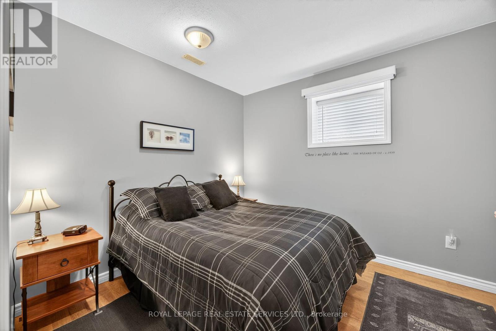 












17 NORTHWOOD DRIVE

,
Wasaga Beach,




Ontario
L9Z3B5


