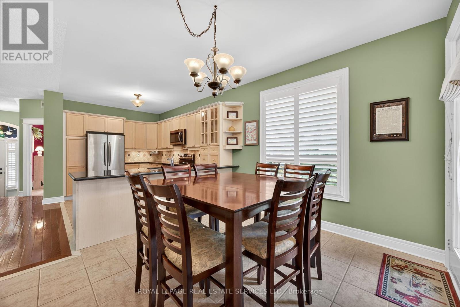 












17 NORTHWOOD DRIVE

,
Wasaga Beach,




Ontario
L9Z3B5

