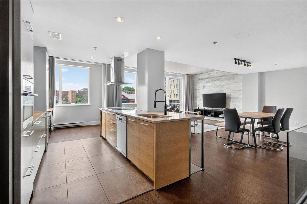 









363


Rue St-Hubert

, 302,
Montréal (Ville-Marie),




QC
H2L0A8

