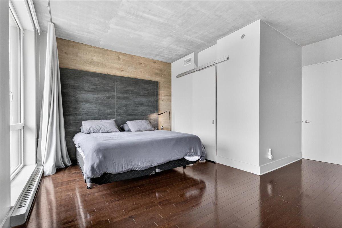 









363


Rue St-Hubert

, 302,
Montréal (Ville-Marie),




QC
H2L0A8

