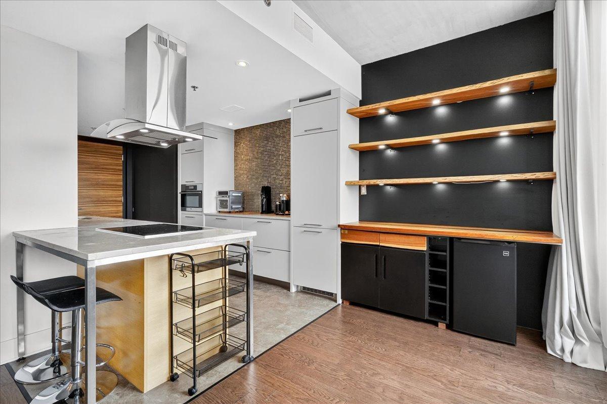 









363


Rue St-Hubert

, 302,
Montréal (Ville-Marie),




QC
H2L0A8

