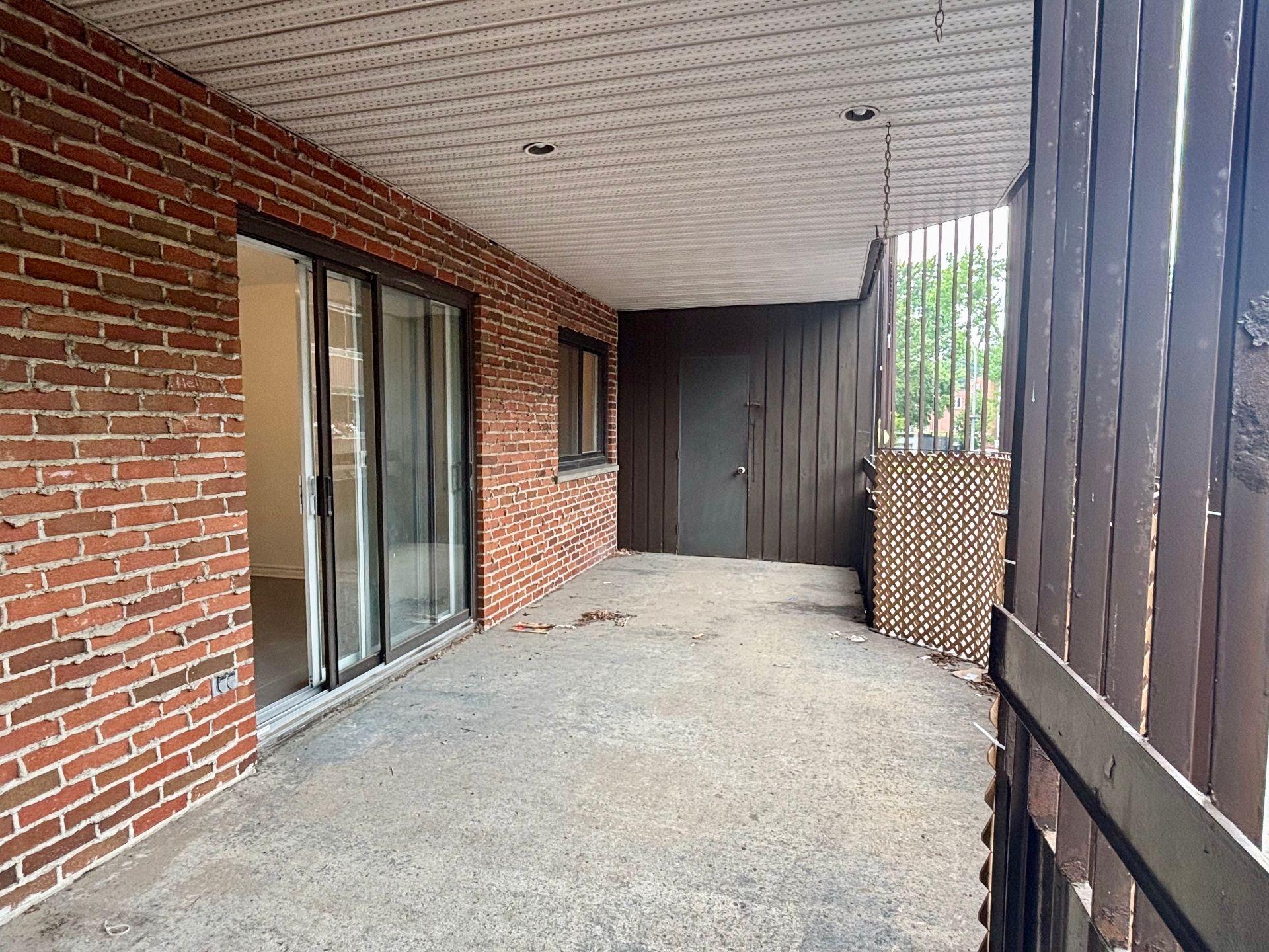 









178


Boul. Thompson

,
Montréal (Saint-Laurent),




QC
H4N1B9

