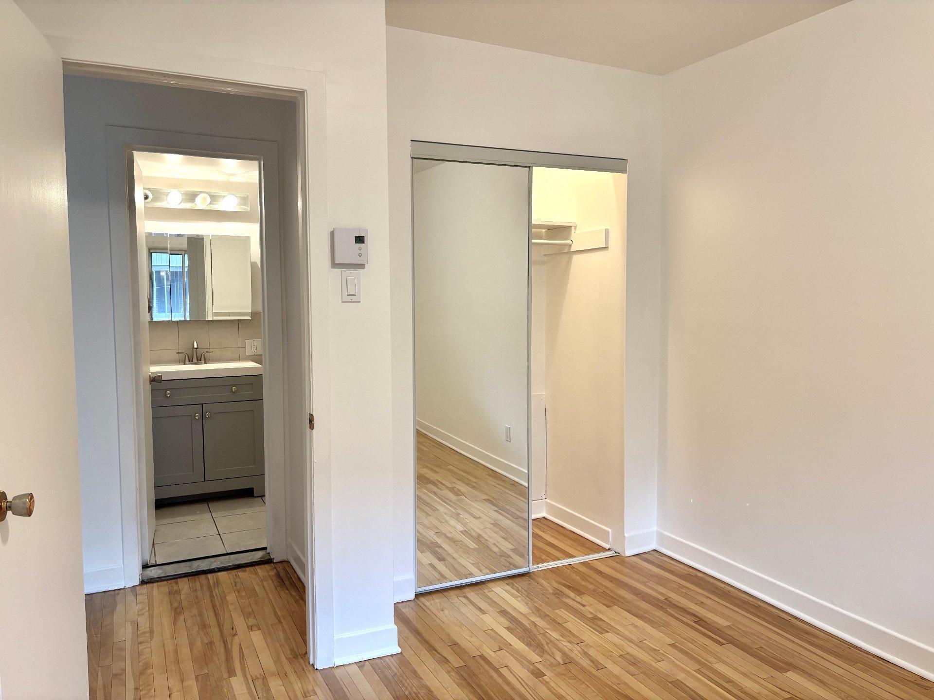 









178


Boul. Thompson

,
Montréal (Saint-Laurent),




QC
H4N1B9

